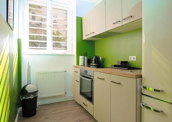 Apartment Blue Chili 32 - Stadtwohnung Für 3 Modern Zentral Karlshorst Wlan *