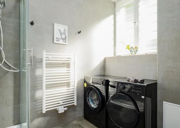 Appartamento Blue Chili 32 - Stadtwohnung Fuer 3 Modern Zentral Karlshorst Wlan *